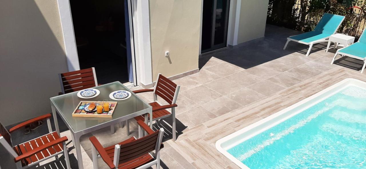 The Central Villa - Kassiopi Corfu Villas Bagian luar foto