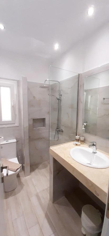 The Central Villa - Kassiopi Corfu Villas Bagian luar foto